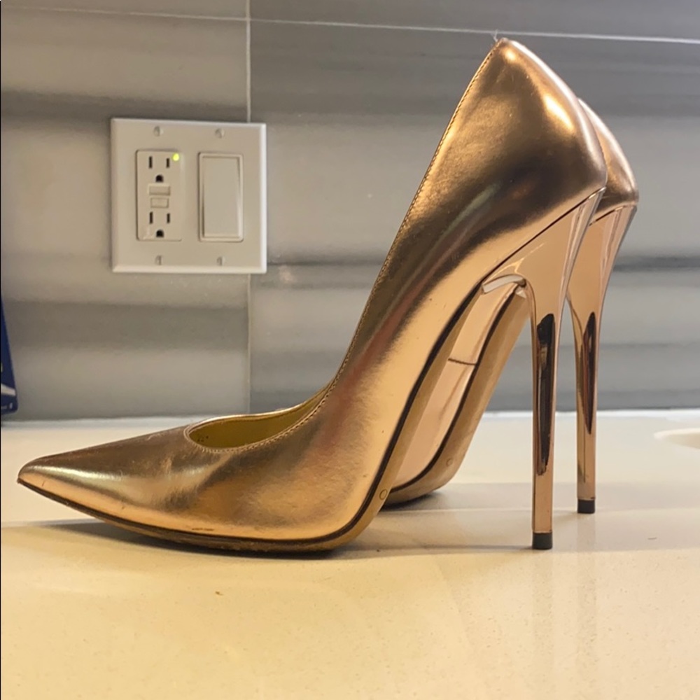 Rose gold Jimmy Choo “Anouk” pump
